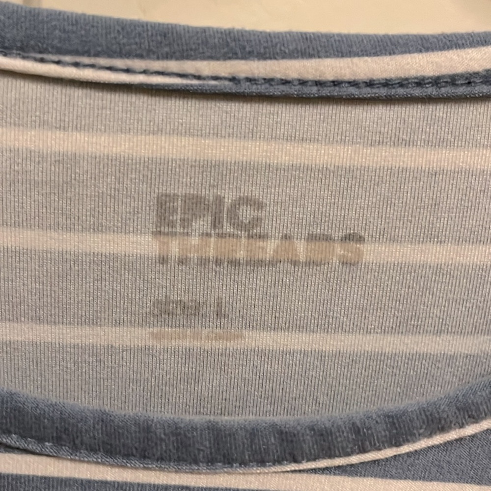 Epic Threads Dress - Picture 2 of 4